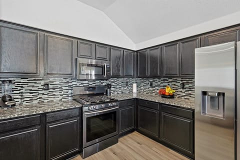 Spacious kitchen with all the cooking amenities you need!