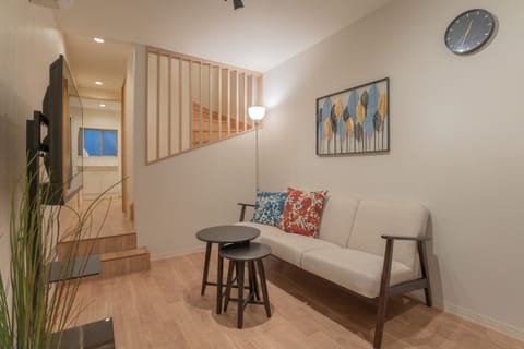 Classic Villa | Living area | Flat-screen TV