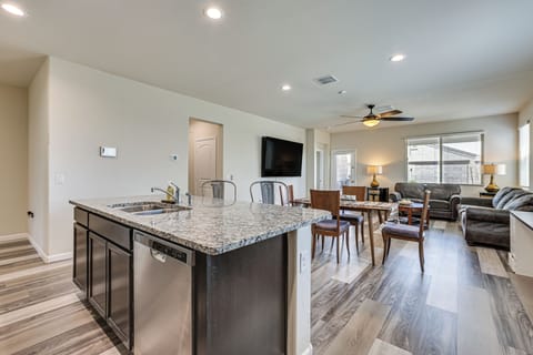 House (3 Bedrooms) | Interior