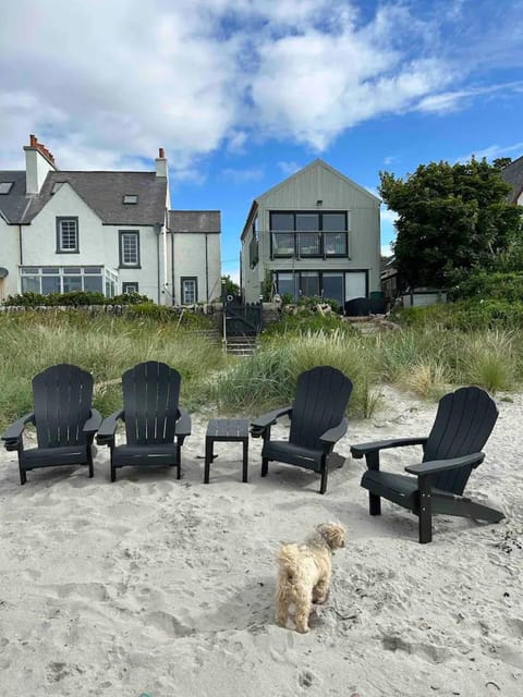House | Property grounds