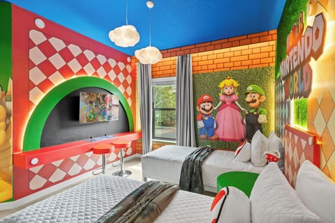 Bedroom 5: 2 Twin Beds (Private Bathroom)