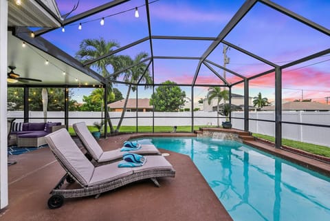 Welcome to Cozy Cape Escape! Your family-friendly holiday home in Cape Coral.
