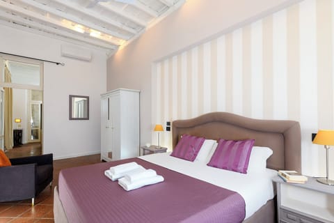 Deluxe Apartment | 2 bedrooms, iron/ironing board, WiFi (free)
