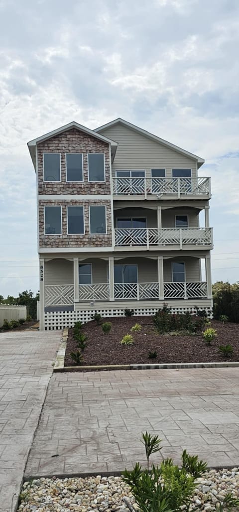 8528 Beach Road