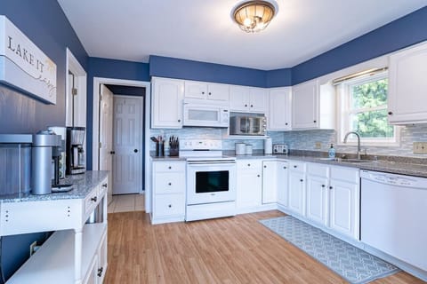 Bright and well equipped kitchen