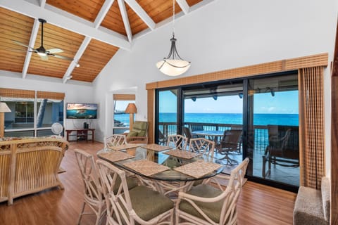 Condo, 3 Bedrooms | Dining
