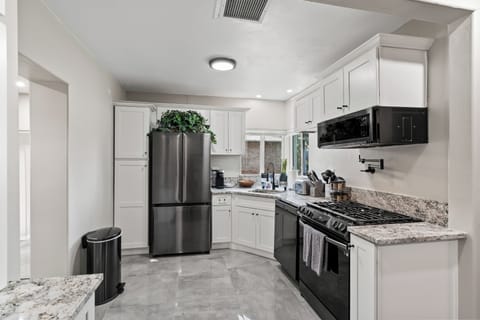 Full Kitchen with Appliances