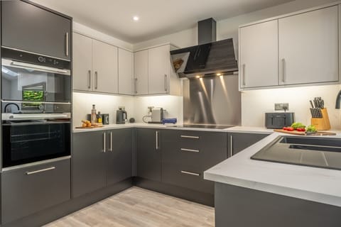 Skylark, Burnham Market: A smart fitted kitchen