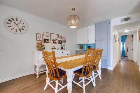 Dinning Room with Buffet/Credenza and Coffee/Bar area.
