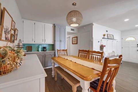 Dinning room with Buffet/Credenza and coffee/bar area.