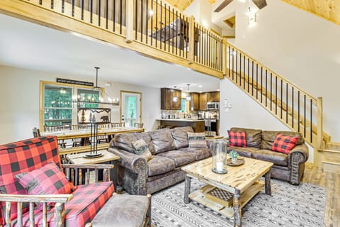 Albrightsville Vacation Rental | 5BR | 3BA | 2,700 Sq Ft | Stairs Required