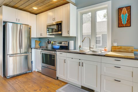 Cottage (2 Bedrooms) | Interior