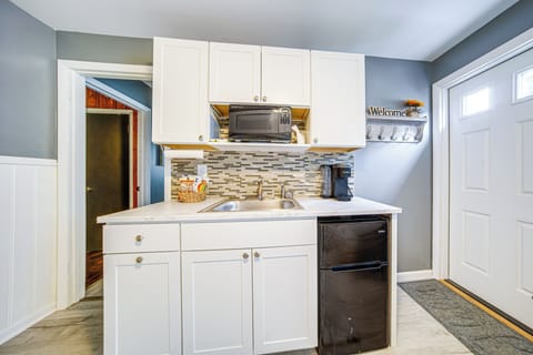 Apartment (1 Bedroom) | Interior