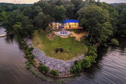 Enjoy privacy and seclusion with no close neighbors