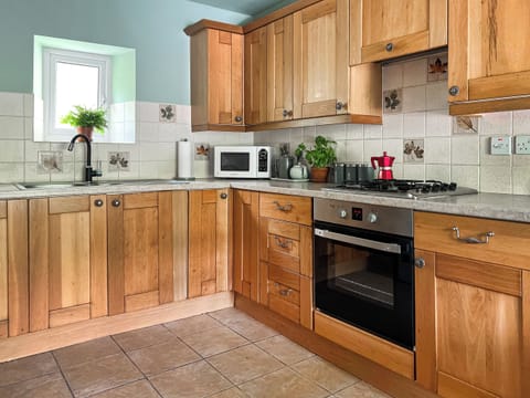 Kitchen | Mushroom Cottage, Tylorstown