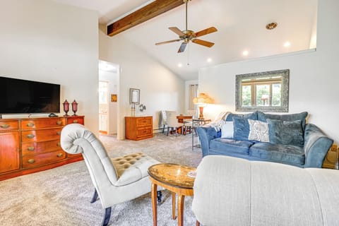 Lansing Vacation Rental | 2BR | 1BA | 850 Sq Ft | Steps Required to Enter