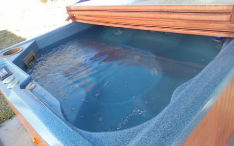 Crystal clear water, 105 degrees!