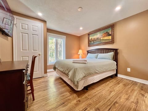 Superior Double Room, 1 Queen Bed, Private Bathroom | Egyptian cotton sheets, premium bedding, desk, laptop workspace