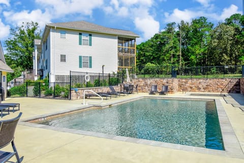 Complex Pool