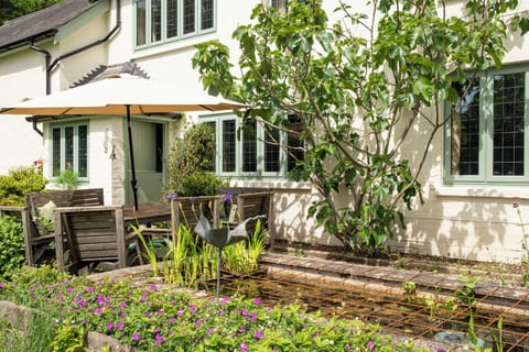 Cottage | Outdoor dining