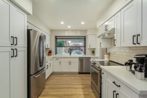 House, Multiple Beds, Pool Access, City View (Beverly Scottsdale) | Private kitchen | Coffee/tea maker