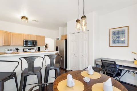 House, Multiple Beds, Pool Access, Mountain View (Sonesta Tucson) | Dining