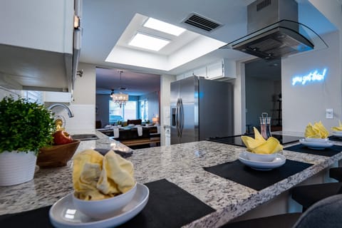 House, Multiple Beds, Pool Access, City View (McNair Chandler) | Dining