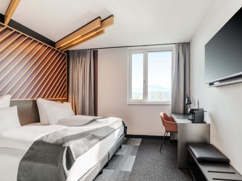 Premium Double Room | Desk, blackout drapes, soundproofing, WiFi (free)