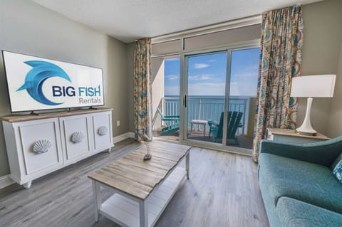 Amazing Living Room with Stunning Views🌊☀️
