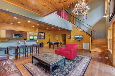 Livingroom, Kitchen, Pool Table