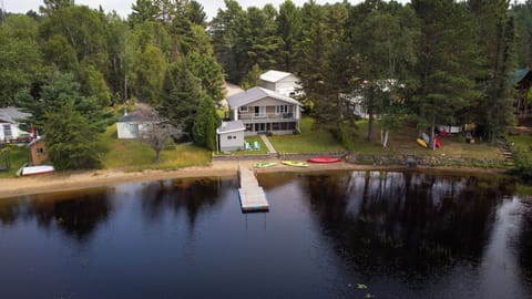 Welcome to your own personal lake side Oasis