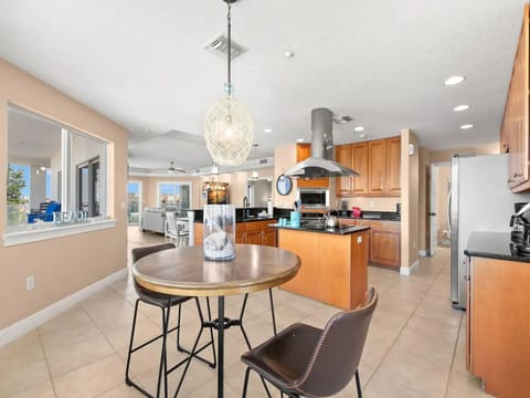 Stylish dining area next to the kitchen, perfect for sit-down dinners or game nights.