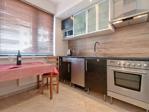 Fully Equipped Kitchen | Book Now with RENTUJEMY