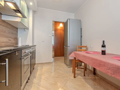 Fully Equipped Kitchen | Book Now with RENTUJEMY
