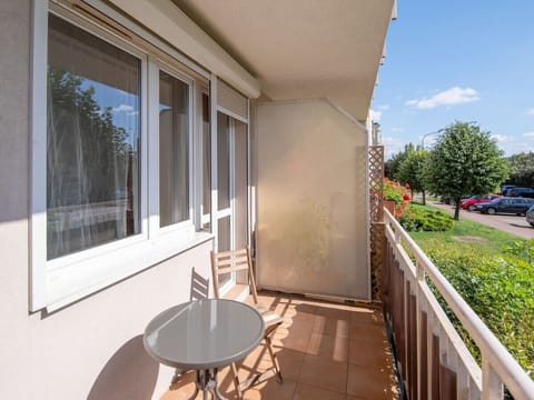Private Balcony | Book Now with RENTUJEMY