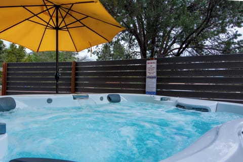 Brand new Jacuzzi hot tub, perfect for a post-hike soak