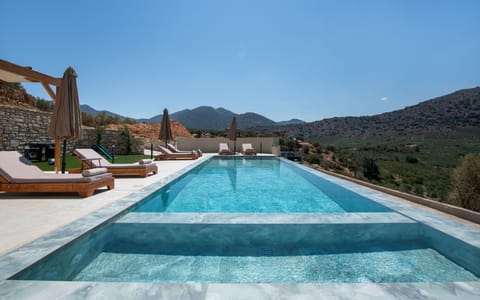 Experience an oasis with breathtaking views and exquisite architectural design.