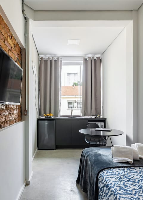 Economy Single Room | Free WiFi, bed sheets