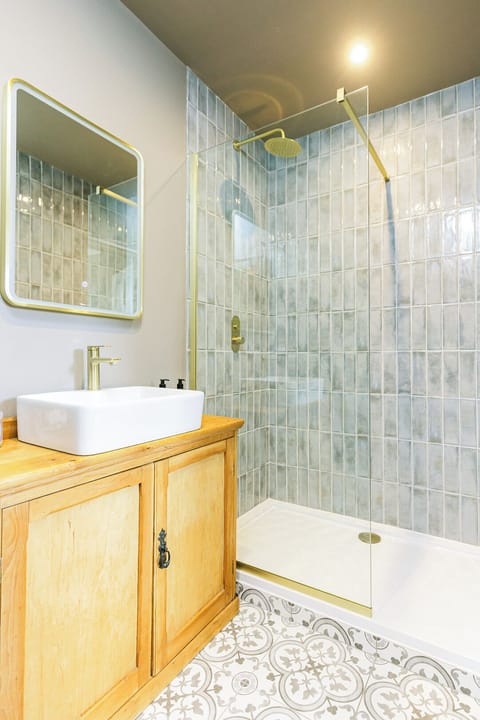 Luxury Double Room, 1 Bedroom | Bathroom