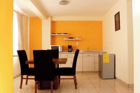 Business Room | Private kitchen | Griddle, paper towels