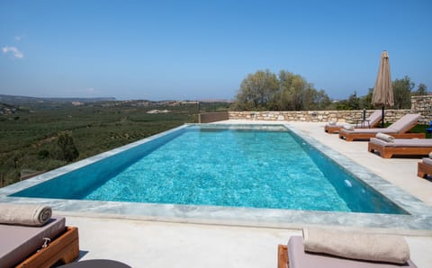 Experience an oasis with breathtaking views and exquisite architectural design.