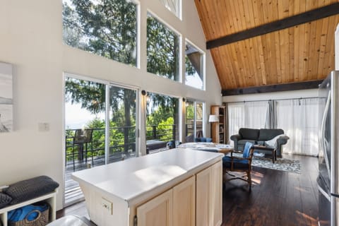 Cottage, 2 Bedrooms | Interior