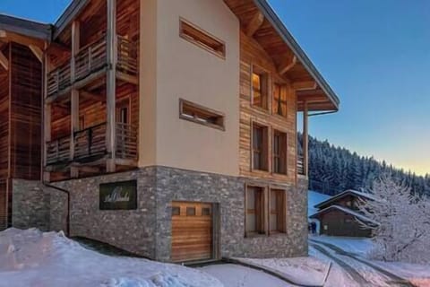 Les Or\xE9ades - Penthouse Duplex