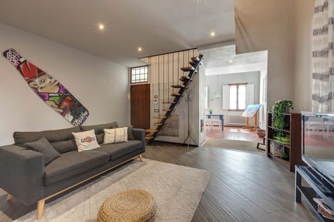 Apartment | Living area | 24-inch flat-screen TV with digital channels