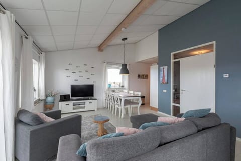 Apartment | Living room