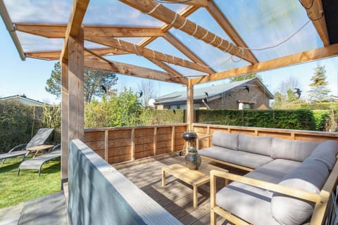 House | Balcony