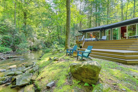 Ellijay Vacation Rental | 2BR | 2BA | 1,112 Sq Ft | 4 Steps to Access