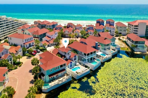 Private beach just steps from the home! Private heated pool and FREE golf cart included! Sleeps 16, 4 bedrooms, 4 bath, and 10 beds.
