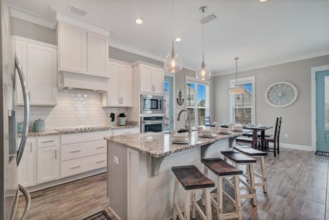 More than enough room for everyone to enjoy a meal together