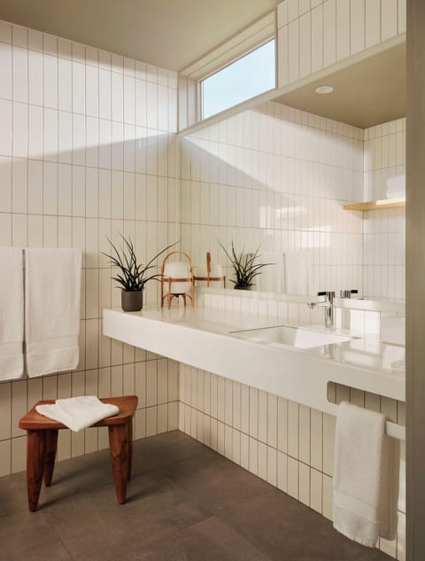 Luxury Studio Suite, 1 King Bed, Lanai | Bathroom | Shower, designer toiletries, hair dryer, bathrobes